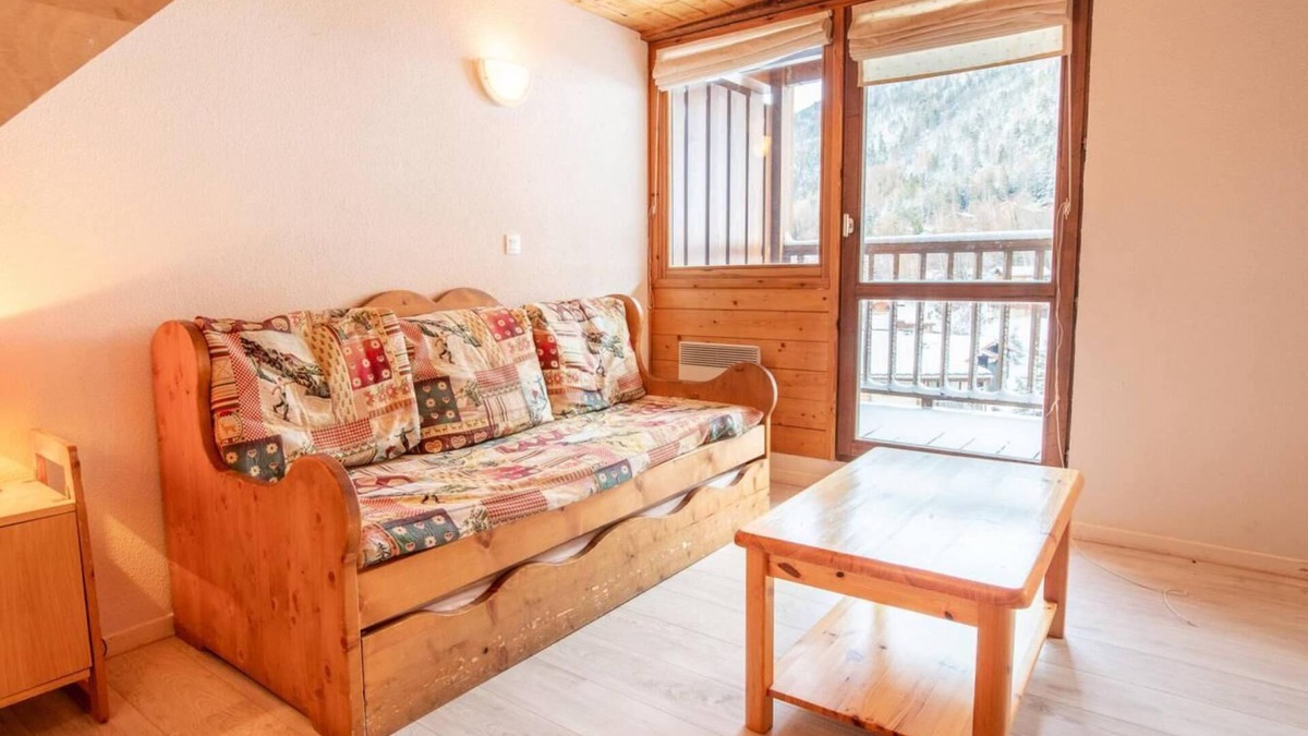 Villarodin-Bourget Apartment | 160m from ski slopes, 1st floor, balcony, ski locker, 46m², La Norma