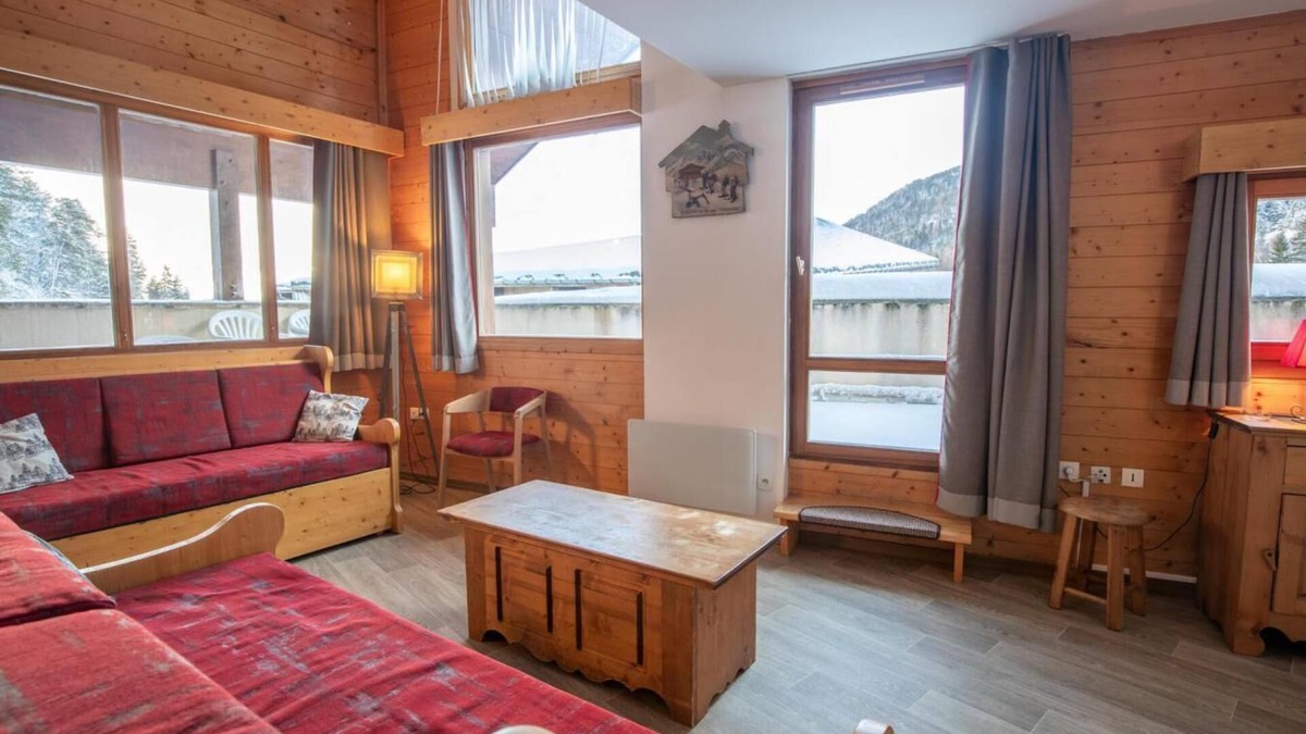 Villarodin-Bourget Apartment | 160m from ski slopes, 1st floor, balcony, ski locker, 90m², La Norma