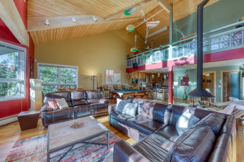 Woodmoor House | 161 Emmett Lode