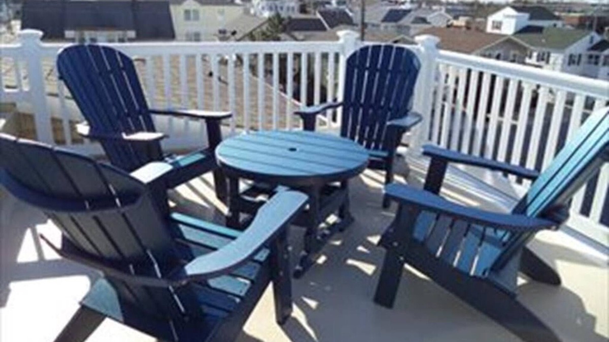 Beach Haven Gardens Condo | 16351 Hesser - 3BR 2 BA Home
