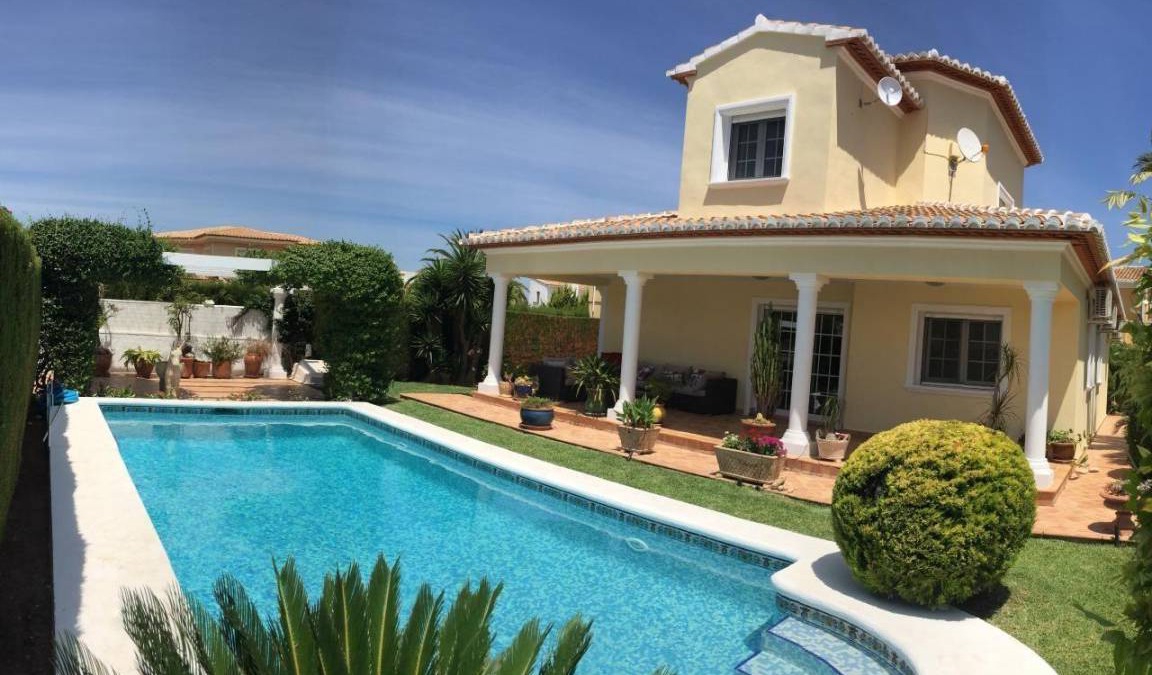Els Poblets House | 165 m² House ∙ 3 bedrooms ∙ 6 guests