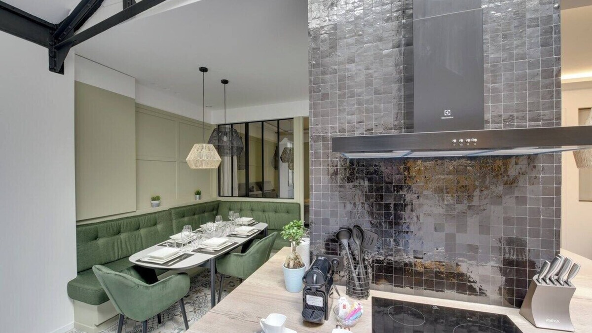 Saint-Germain-l'Auxerrois Apartment | 166 Suite Roza - Superb apartment in Paris.