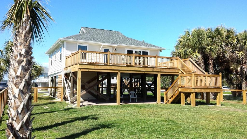 Folly Beach House | 1661 E Ashley - Ocean Cabin