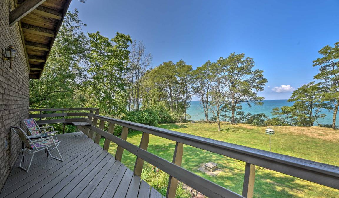 Brocton House | 167 m² House ∙ 3 bedrooms ∙ 8 guests