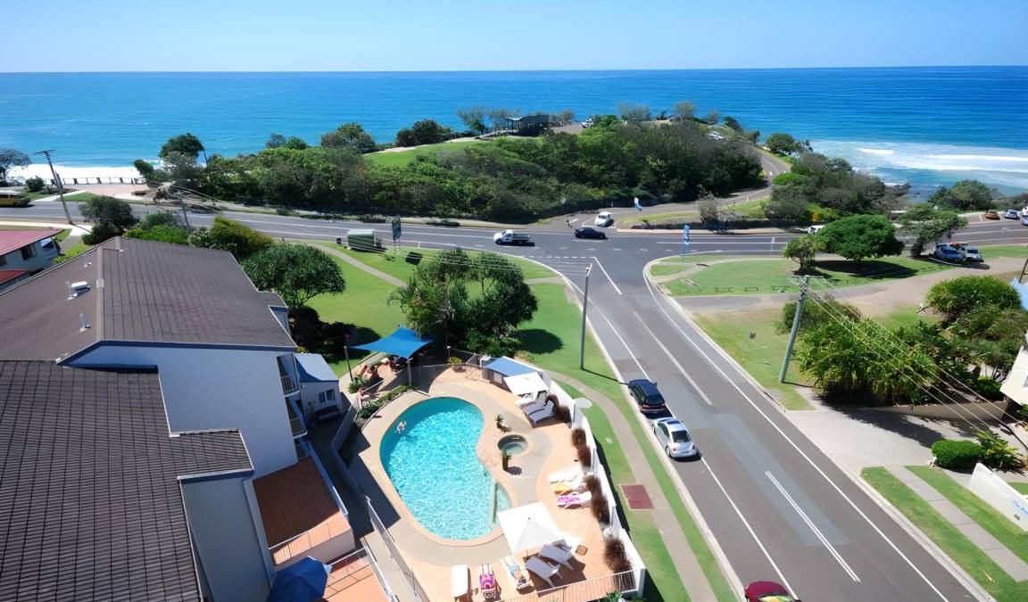 Coolum Beach Apartment | 168 m² Serviced apartment ∙ 3 bedrooms ∙ 6 guests
