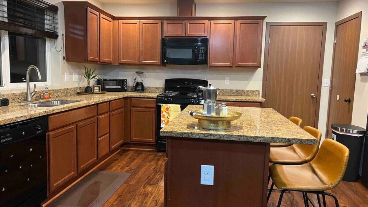 Sedro-Woolley House | 169) Most comfortable beds in Sedro-Woolley!
