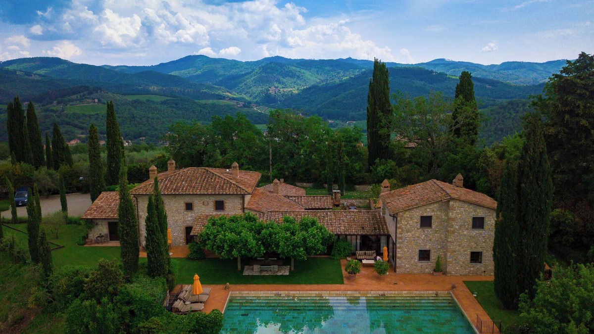 Vertine House | 16th-Century Chianti Farmhouse by Cuvee | Vineyard & Pool