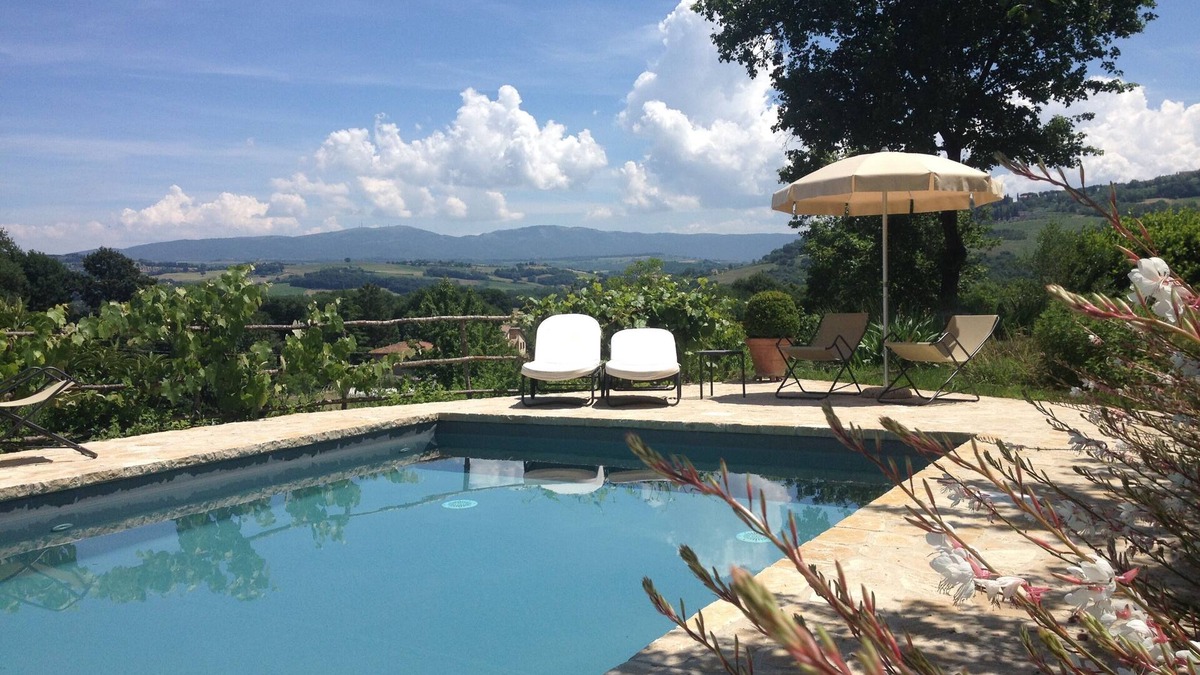 Todi House | 16th century Tower with spectacular pool in the heart of green Umbria