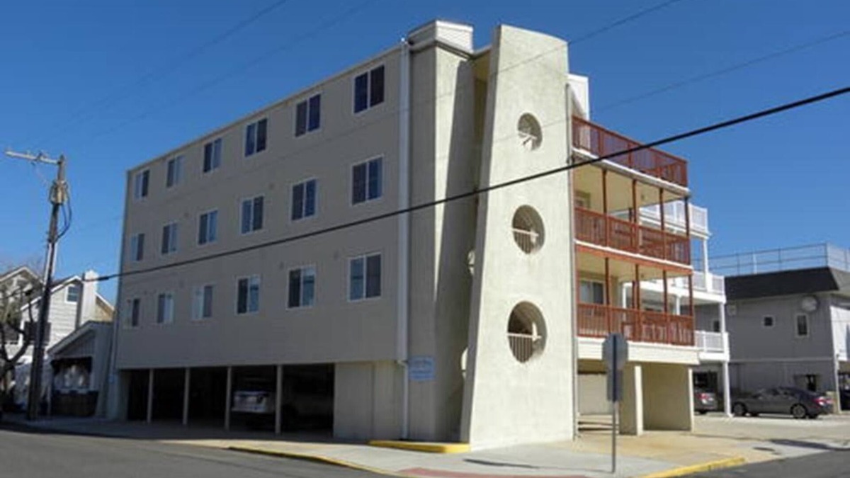Sea Isle City Condo | 17 42nd Street Unit 6