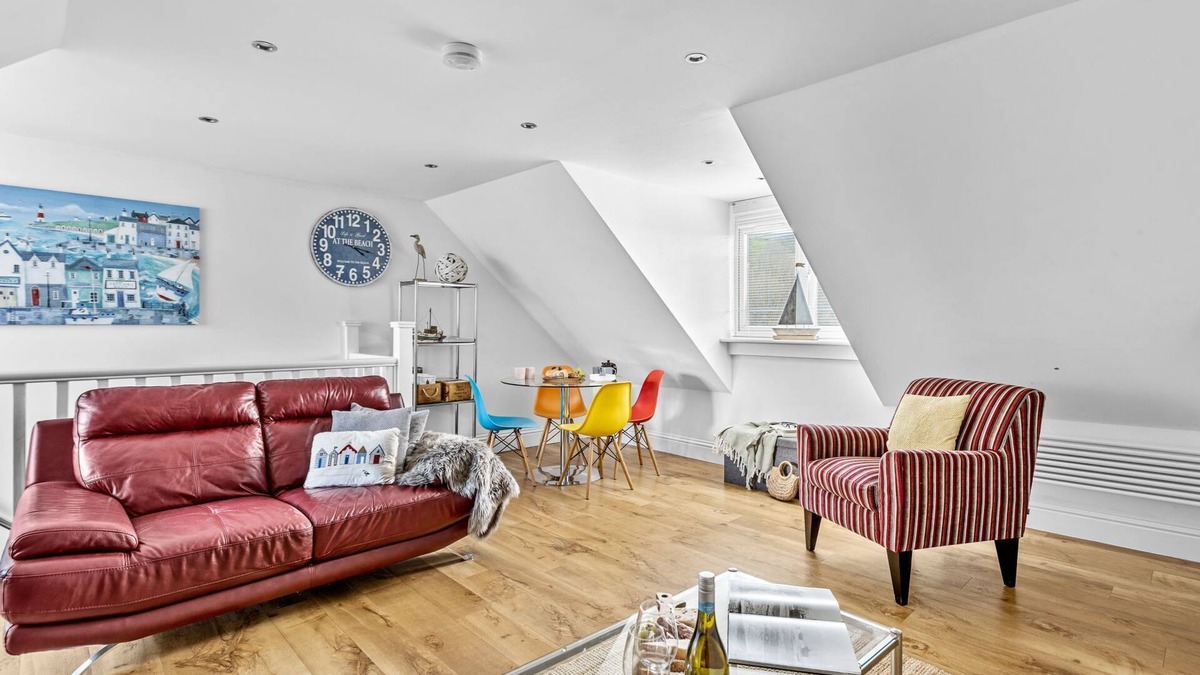 Torcross Apartment | 17 At The Beach - an apartment that sleeps 4 guests in 2 bedrooms