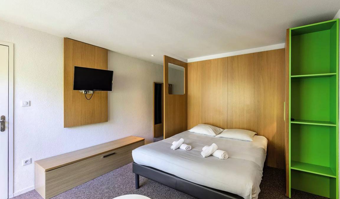 Eaux-Bonnes Hotel | 17 m² Hotel ∙ 1 bedroom ∙ 2 guests