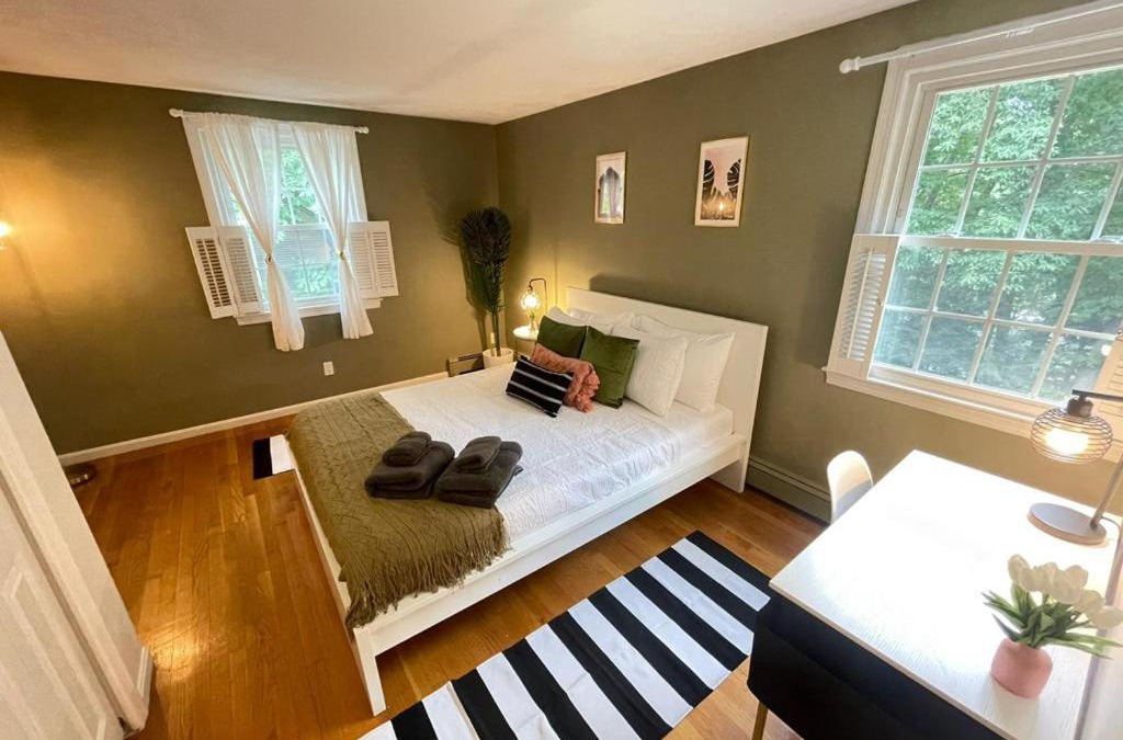 The Lanes House | #17 Peerless Design Room with Private Bathroom!