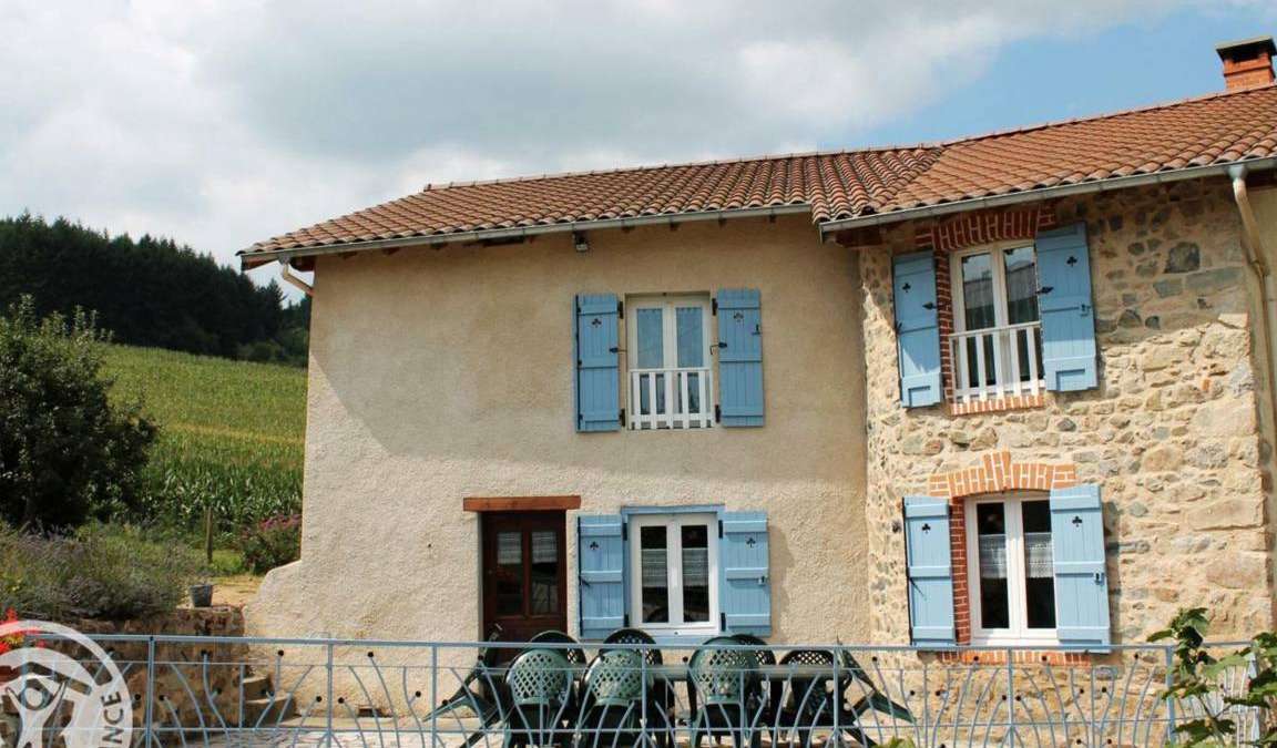 Saint-Romain-d'Urfe Cottage | 170 m² Cabin ∙ 4 bedrooms ∙ 9 guests