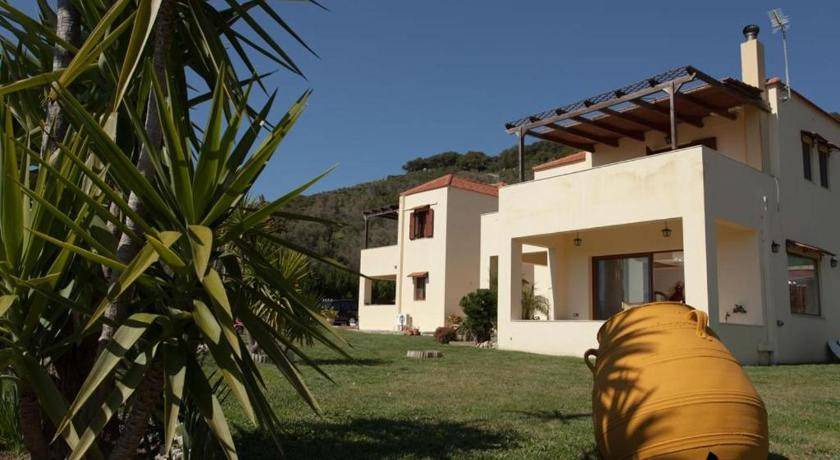 Spilion Villa | 170 m² Villa ∙ 4 bedrooms ∙ 9 guests