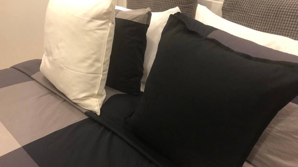 Industry Apartment | 1703 1C · Enjoyable 1 bed Apt-20 min to NYC/Parking Avail.