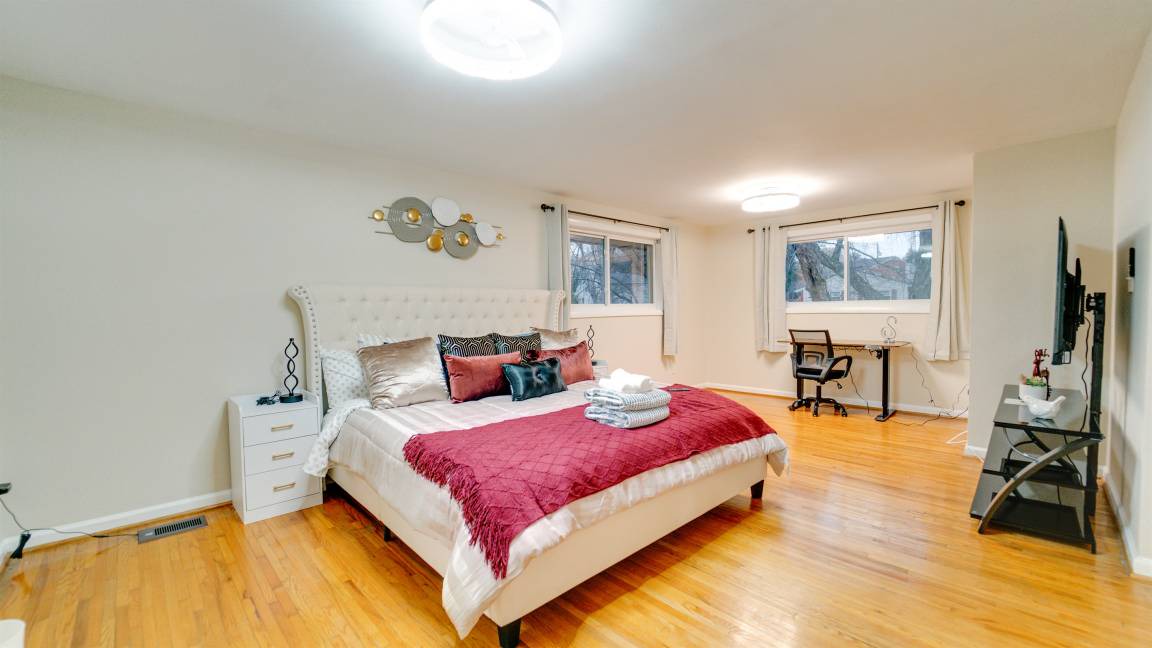 Oxon Hill House | 171 m² House ∙ 5 bedrooms ∙ 22 guests