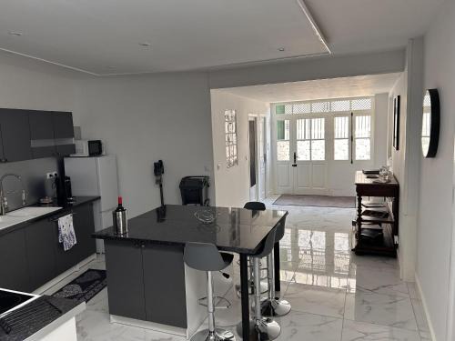 Le Dorat House | 1712Villacarre Holiday Gite
