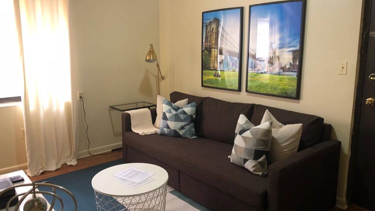 Industry Apartment | 1721 4J · NYC Gateaway-20min to NYC/parking available