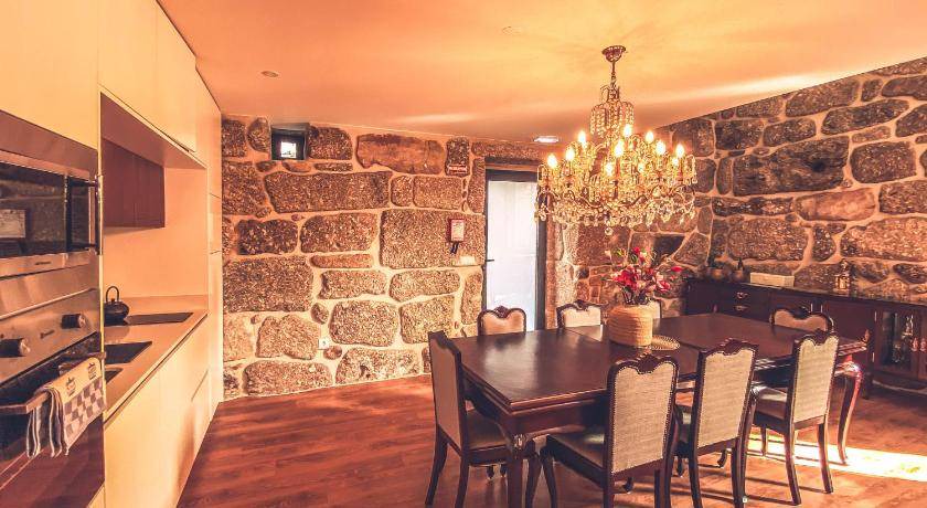 Pico House | 174 m² Farmhouse ∙ 4 bedrooms ∙ 12 guests