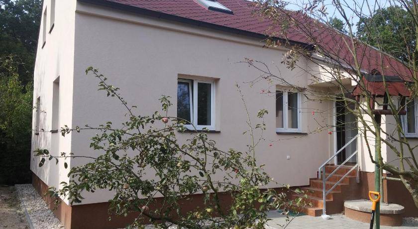 Prague 21 Villa | 174 m² Villa ∙ 3 bedrooms ∙ 8 guests