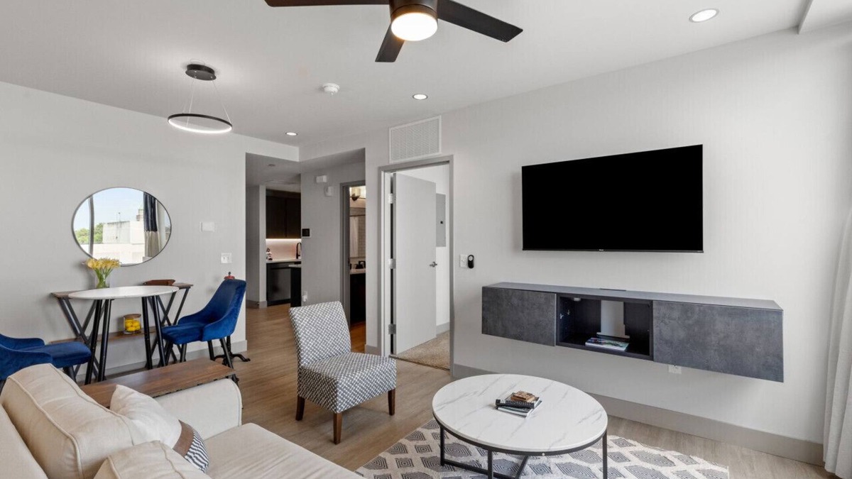Martin Luther King Condo | 175 LEX - Walk to Rupp Arena Downtown Top Floor