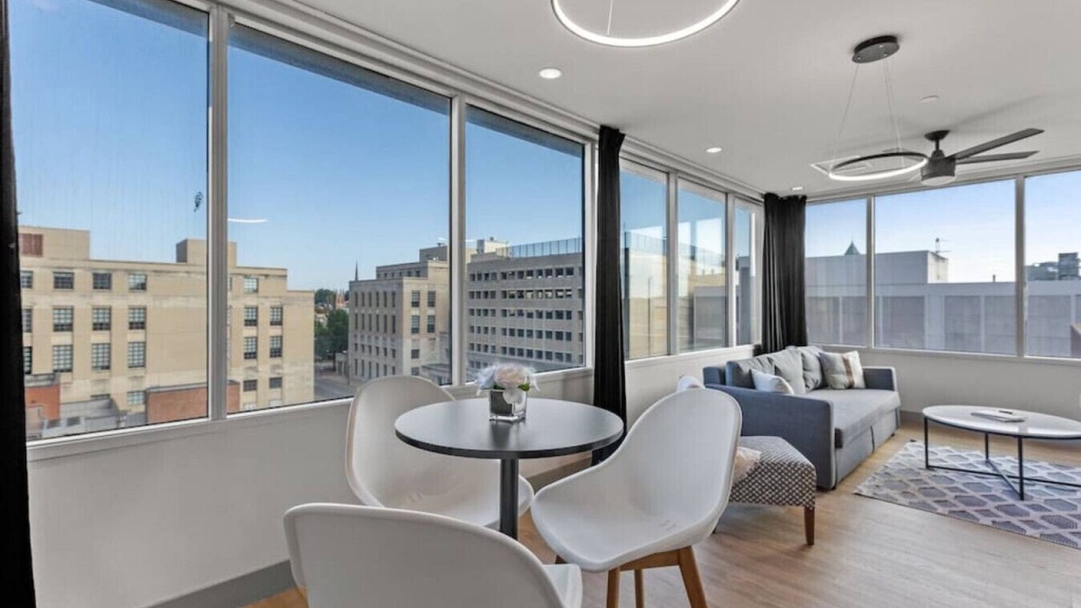 Downtown Condo | 175 LEX - Walkable Downtown Condo - Stunning View
