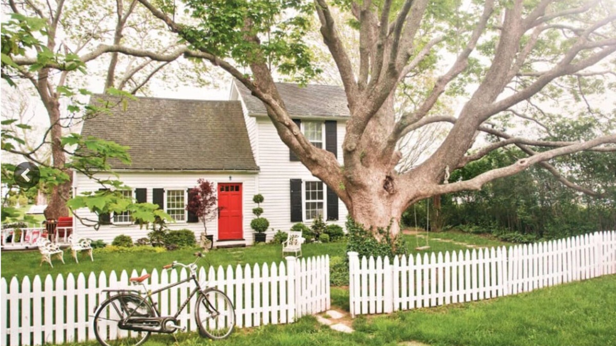 Bridgehampton House | 1770's Honeymoon Cottage