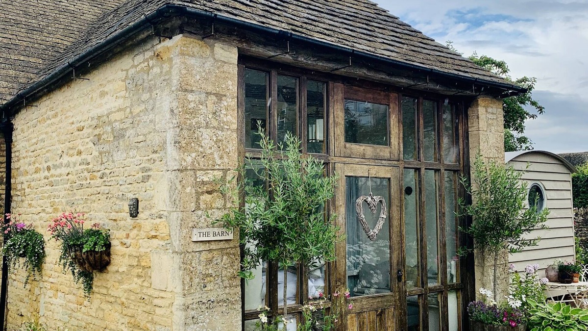 Clapton on the Hill House | 17th century converted barn in Cotswolds stone- 5 mins from Bourton On The Water