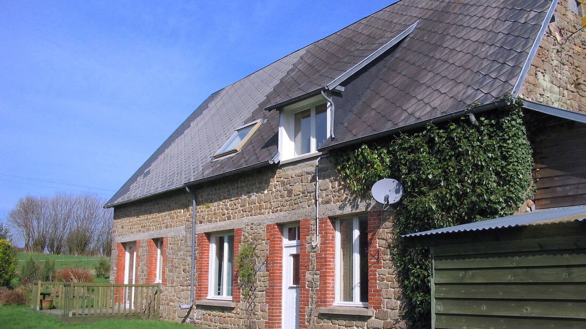 La Chapelle-Cecelin Other | 17th Century Farmhouse With Large Enclosed Garden In Tranquil Countryside