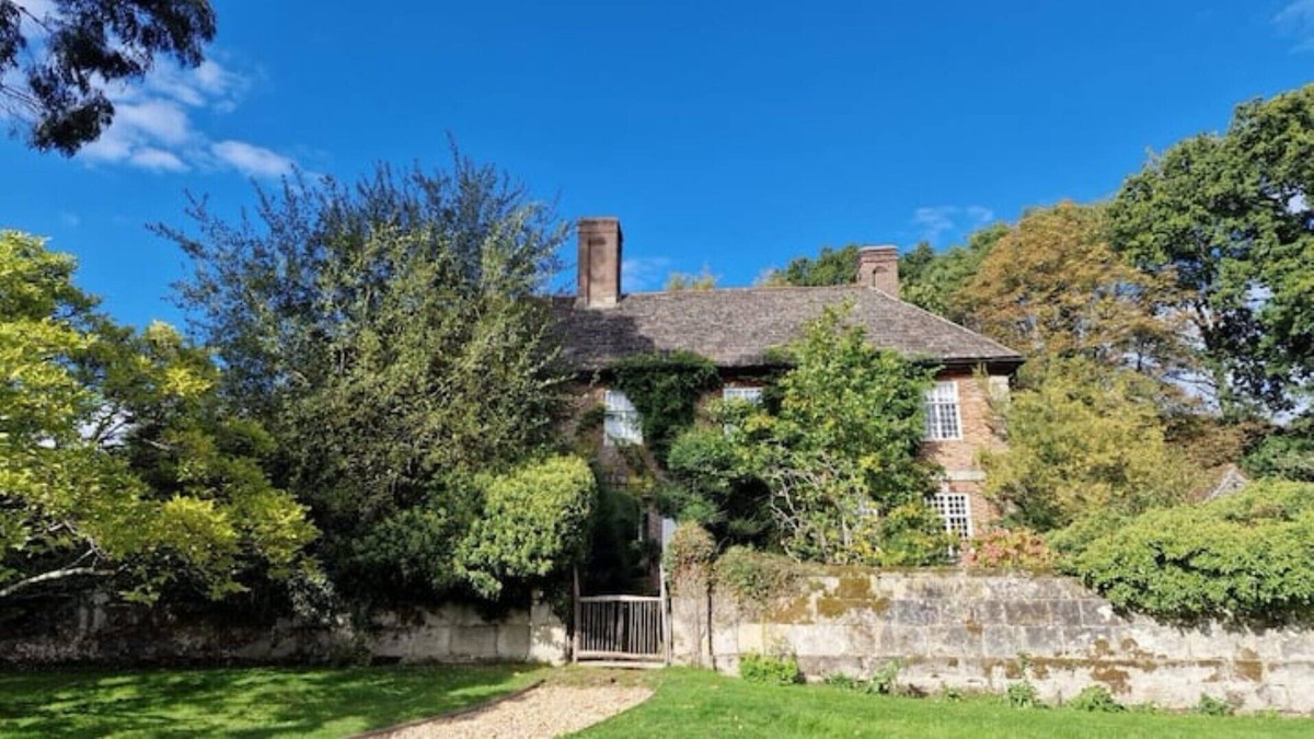 Balcombe Other | 17th Century Country Manor House - 15 mins Gatwick, 40 mins London