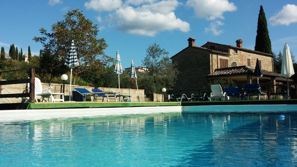Tregozzano Villa | 17th century farmhouse with private pool and Wi-Fi and air conditioning