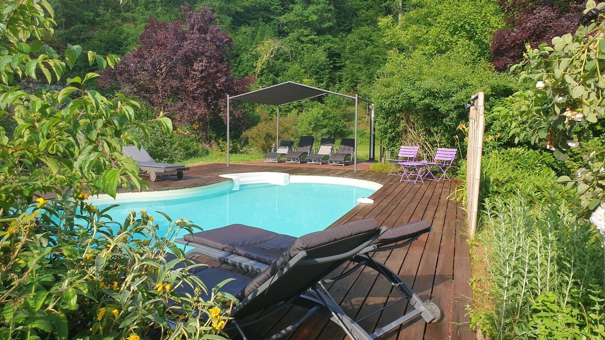 Carsac-Aillac House | 17th-century mill on the Enéa river, 6km from Sarlat. Golden park 2.2 hectares.