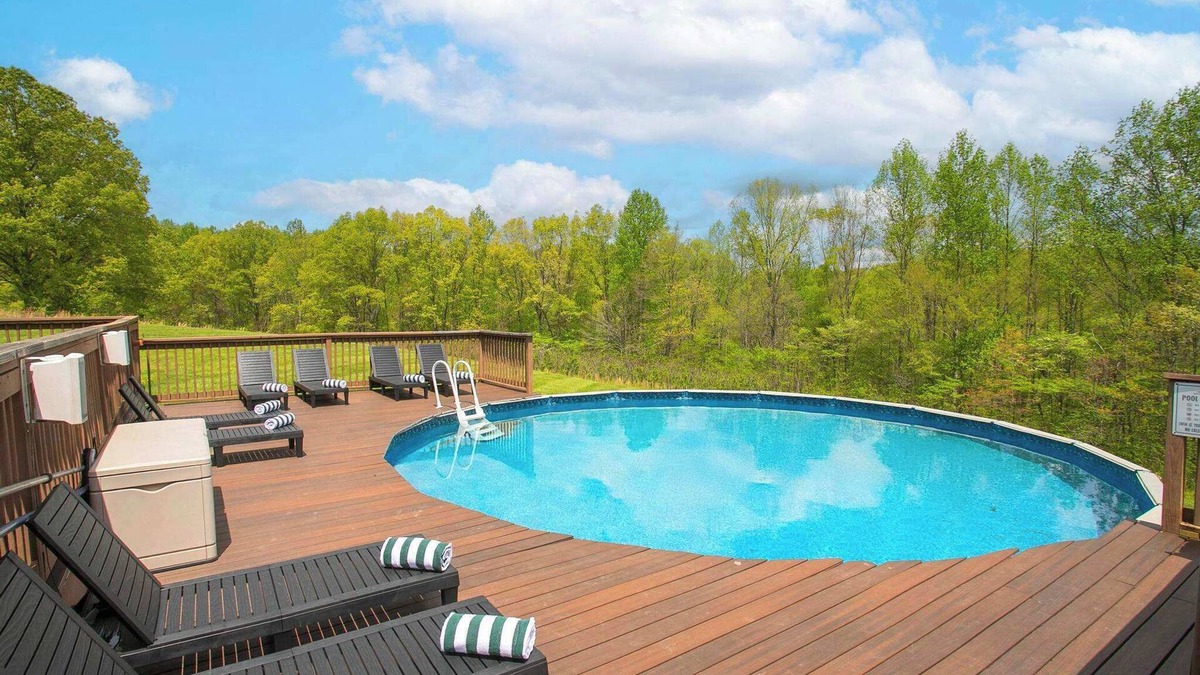 Fairview Cabin | 18-Acre Hideaway: Pool & Hot Tub