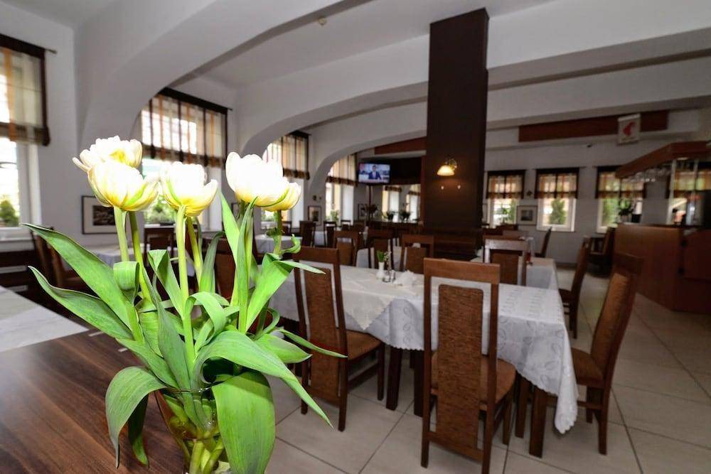 Wola Duchacka Hotel | 18 m² Hotel ∙ 127 guests