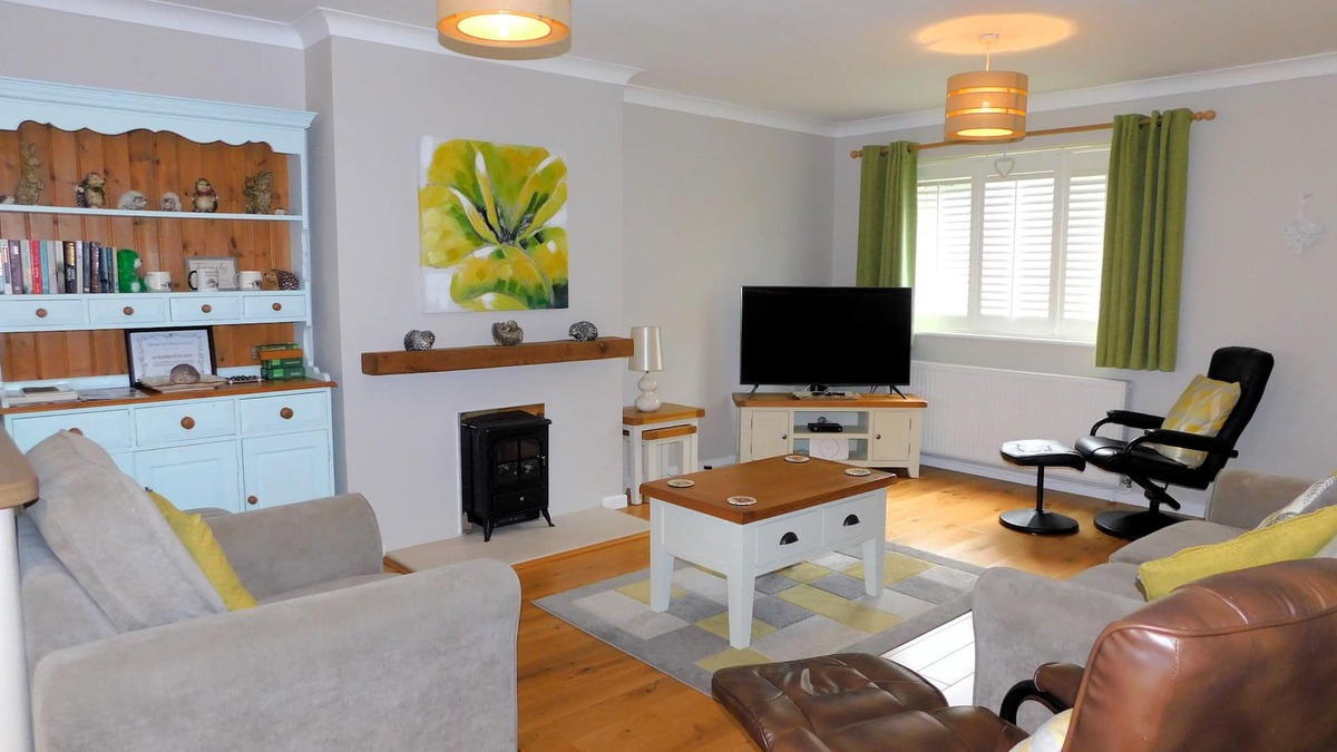 Sheringham House | 18 Marriotts Way - a house that sleeps 5 guests in 3 bedrooms