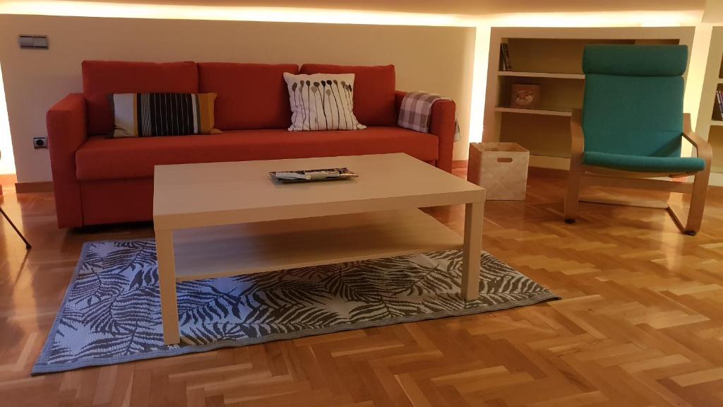 Zaragoza Old Town Apartment | 18 Torres Alfonso Attic