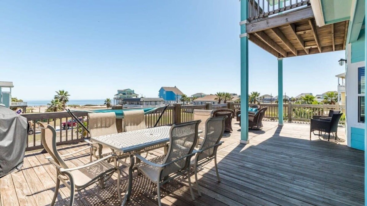 San Luis House | 180 Degree Water Views, Huge Sunrise Deck!