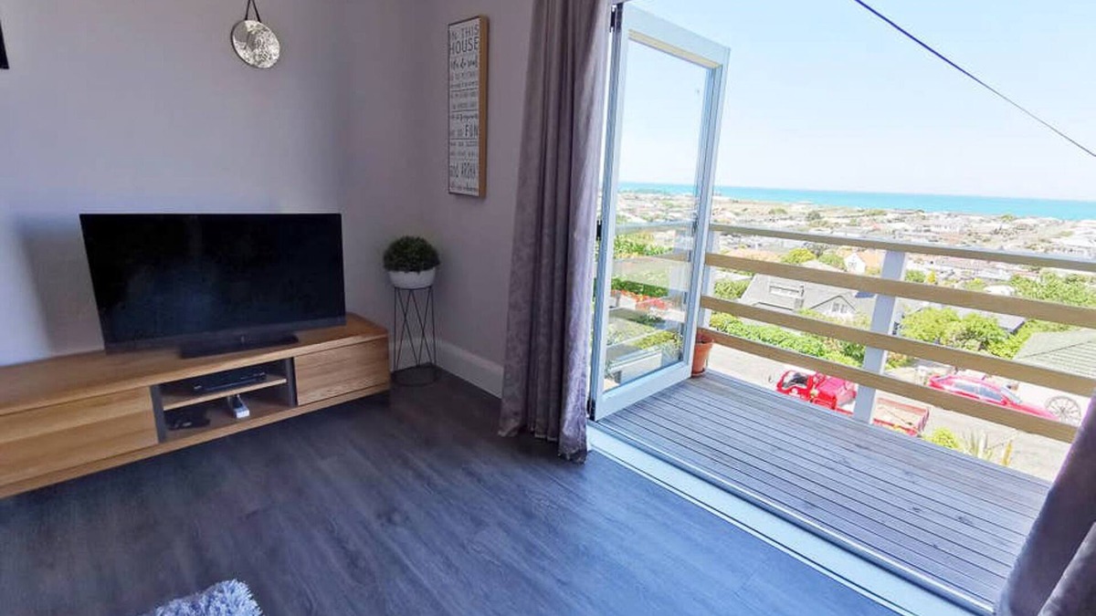 Oamaru House | 180 degrees sea view