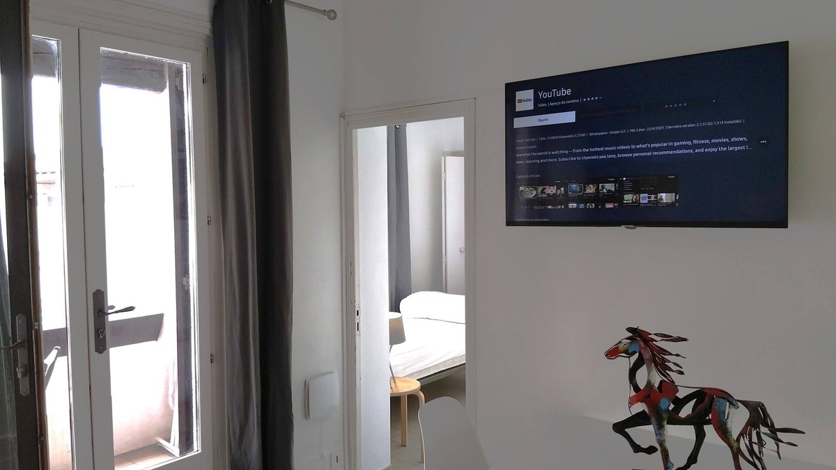 Saintes-Maries-de-la-Mer Apartment | 180 m from the beach, air-conditioned, dishwasher, induction, refurbished