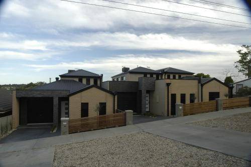 North Bendigo Apartment | 180 m² Apartment ∙ 3 bedrooms ∙ 6 guests