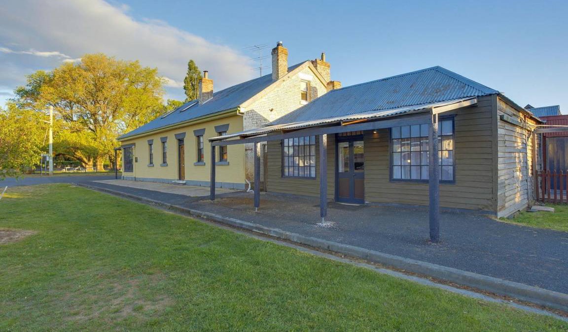 Bothwell House | 180 m² House ∙ 4 bedrooms ∙ 12 guests