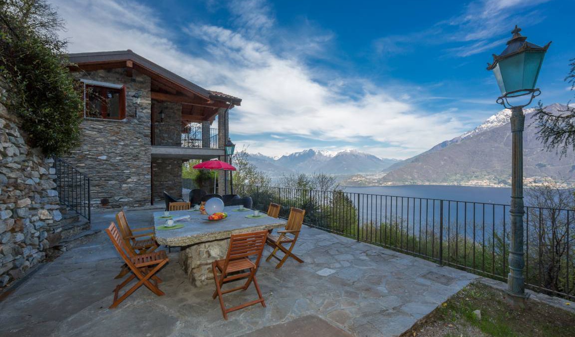 Pianello del Lario House | 180 m² House ∙ 5 bedrooms ∙ 9 guests