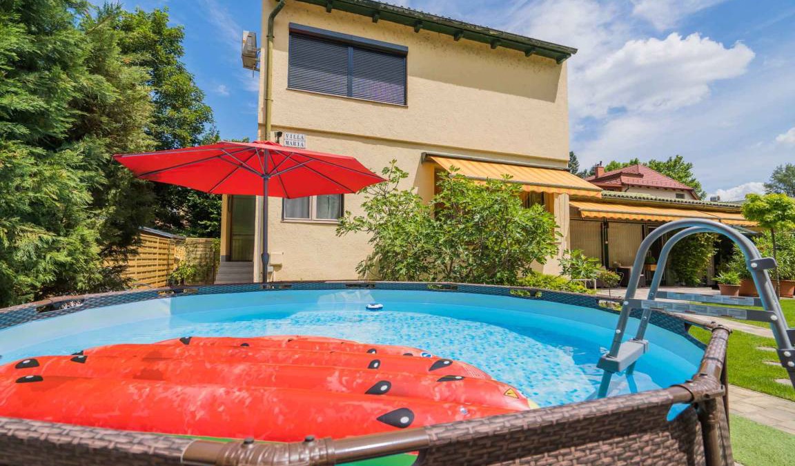 Siofok Aranypart House | 180 m² House ∙ 5 bedrooms ∙ 13 guests
