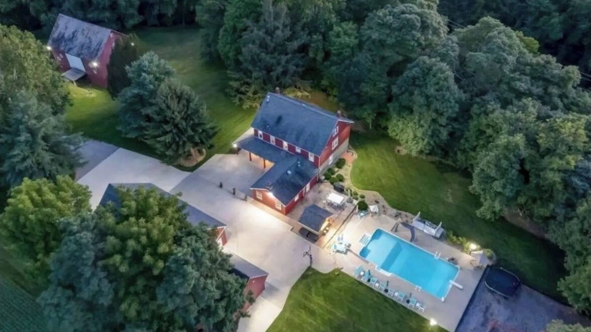 Heath Other | 1800's Totally restored Estate w/5 bedrooms, pool, hot tub, and pickle ball!