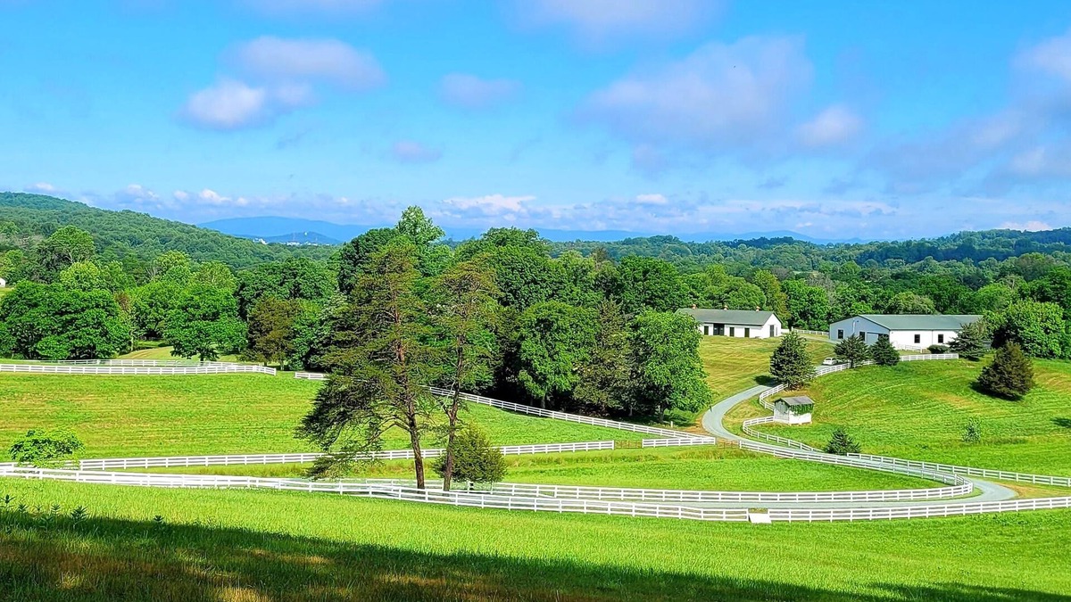 Charlottesville Cottage | 1802 cottage once part of Monticello and owned by Thomas Jefferson