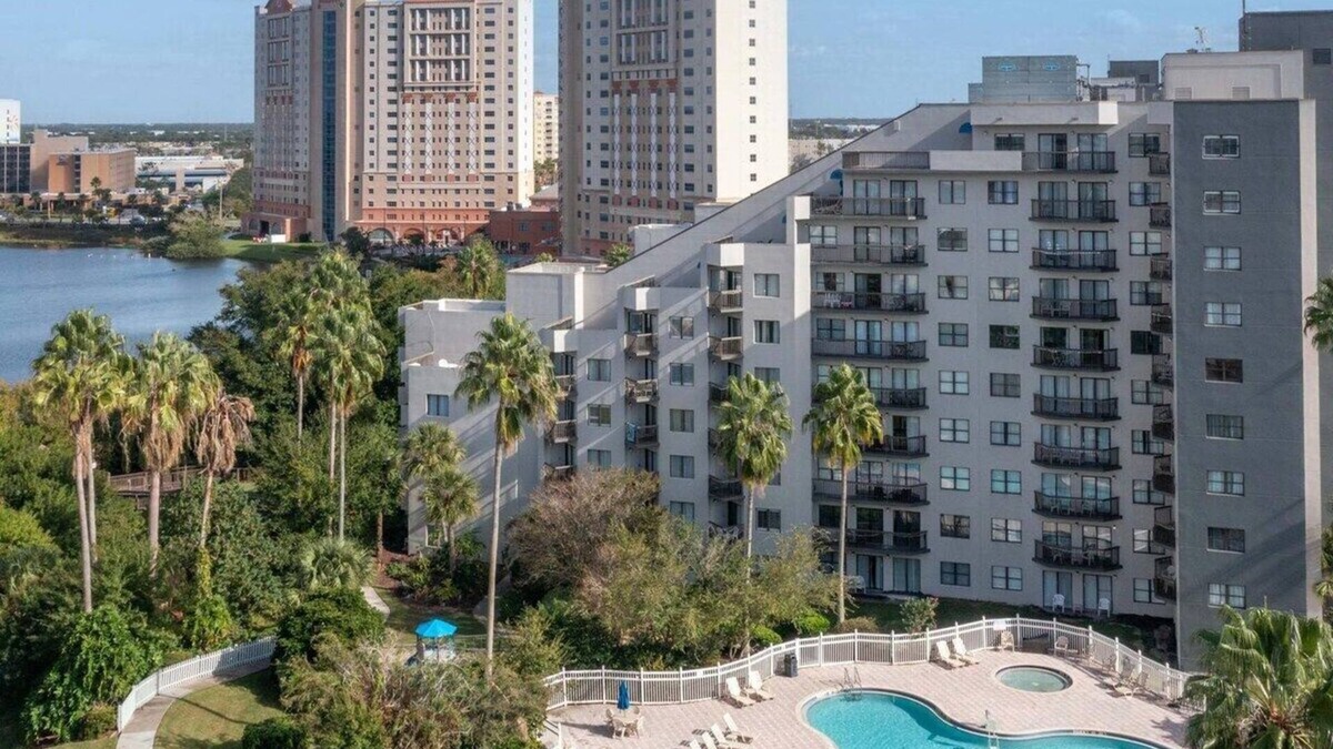 Southwest Orlando Apartment | 1802 Cozy Condo 3 min Universal