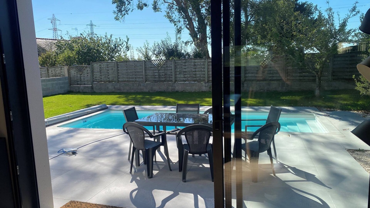 Lambezellec House | 180m2 family home with heated pool