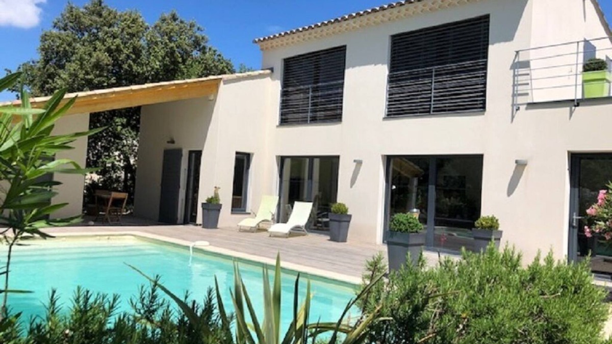 Grignan House | 180m2 house with garden and heated swimming pool