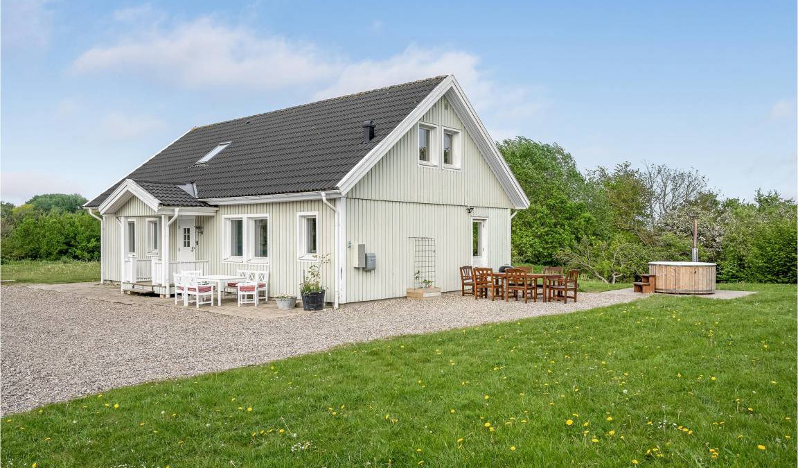 Sonder Stenderup House | 185 m² Farmhouse ∙ 4 bedrooms ∙ 8 guests