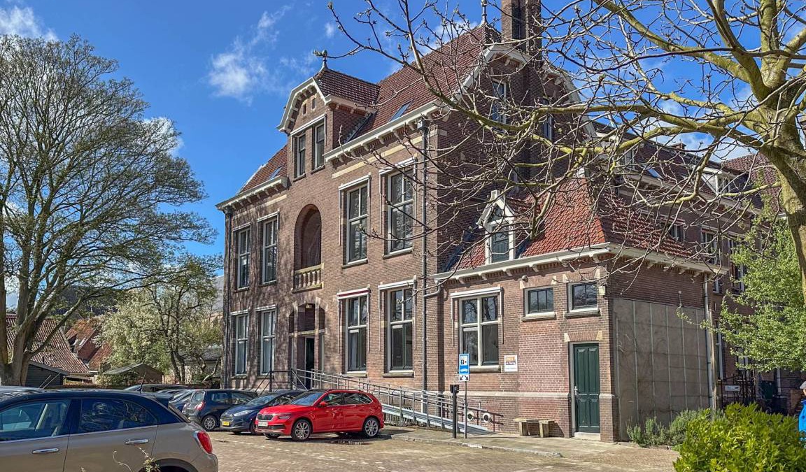 Enkhuizen House | 185 m² House ∙ 8 bedrooms ∙ 18 guests